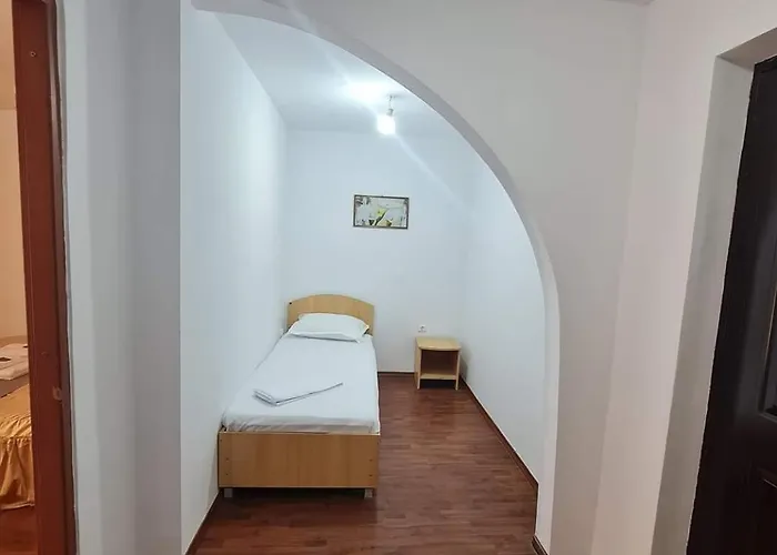 2 Bedrooms Luxury & 7 Camelia Lägenhet