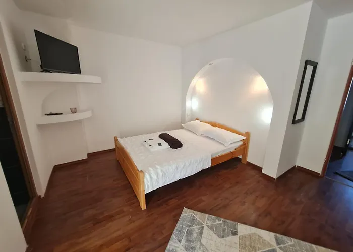 2 Bedrooms Luxury & 7 Camelia Lägenhet