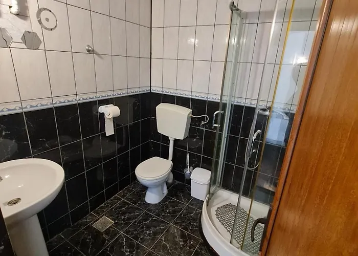 2 Bedrooms Luxury & 7 Camelia